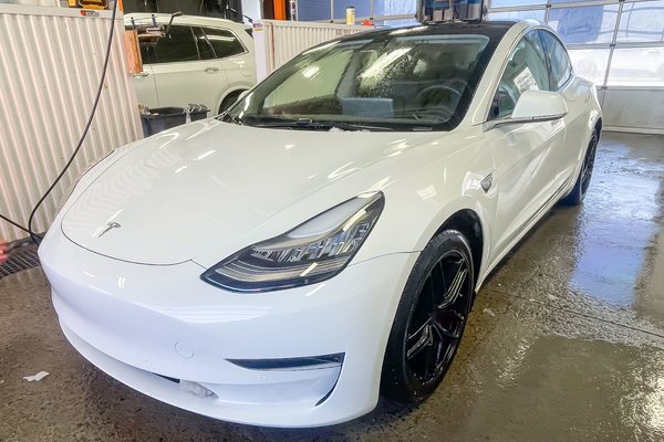 MODEL 3 STANDARD RANGE PLUS *TOIT* NAV CUIR SIÈGES CHAUFF