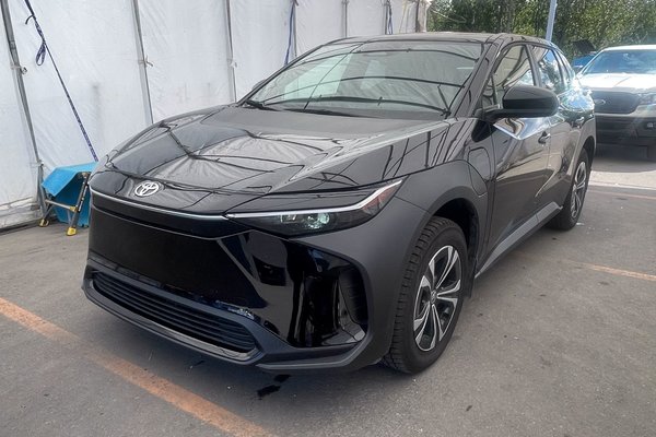 BZ4X XLE AWD *TOIT VITRÉ* CHARGE RAPIDE *SIEGES CHAUFF