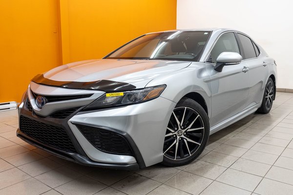 Camry Hybrid SE *TOIT* SIÈGES CHAUFF REG ADAPT ALERTES CARPLAY