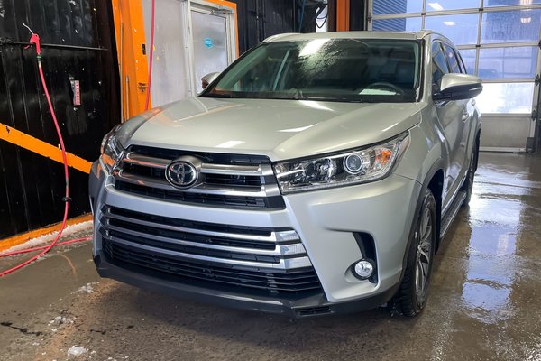Highlander XLE AWD *7 PLACES* TOIT NAV CUIR SIÈGES CHAUFF