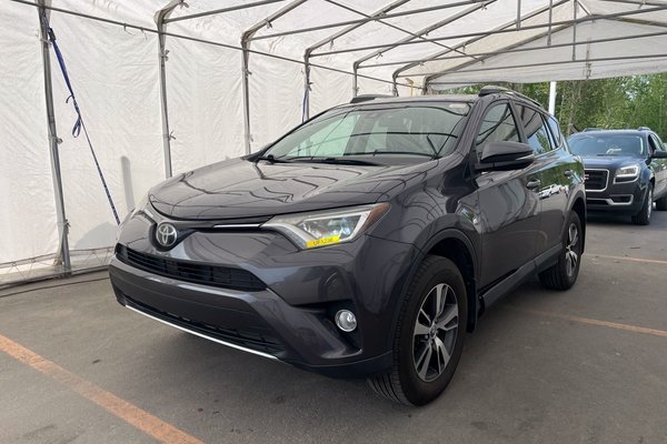 RAV4 XLE *TOIT* SIÈGES / VOLANT CHAUFF HAYON ELECT