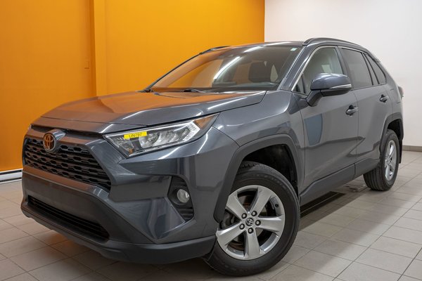 RAV4 XLE AWD *TOIT* HAYON ÉLEC GR SÉCURITÉ SIÈGES CHAUF