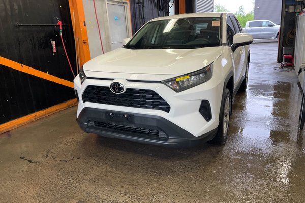 RAV4 LE AWD *SIÈGES CHAUFF* CARPLAY ALERTES REG ADAPT