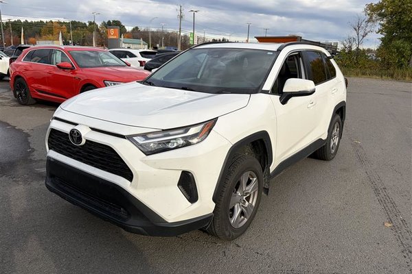 RAV4 XLE AWD *TOIT* SIÈGES CHAUFF HAYON ELECT REG ADAPT