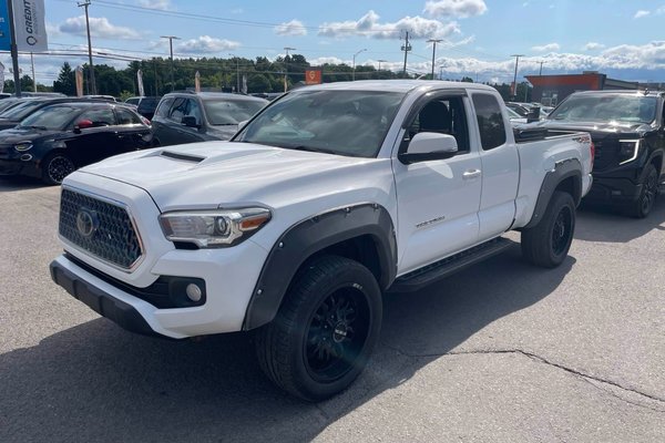 Tacoma SR5 TRD OFFROAD 4X4 *NAV* SIÈGES CHAUF GR SÉCURITÉ