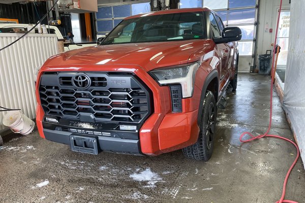 Tundra PLATINUM CREW 4X4 *TOIT* NAV SIÈGES VENT CAM 360