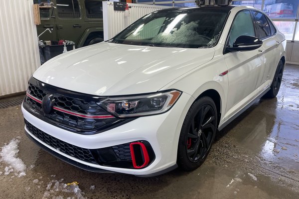 Jetta GLI *TOIT* NAV CUIR SIÈGES VENT REG ADAP CARPLAY BEATS
