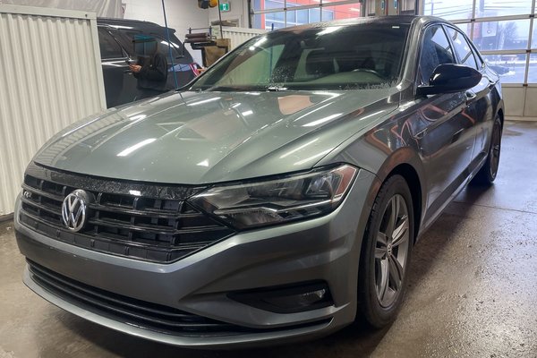 Jetta HIGHLINE RLINE *TOIT* SIEGES CHAUF CARPLAY ALERTES