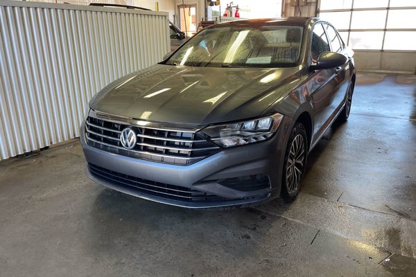 Jetta HIGHLINE AUTO *TOIT* SIÈGES CHAUFF ALERTES CARPLAY
