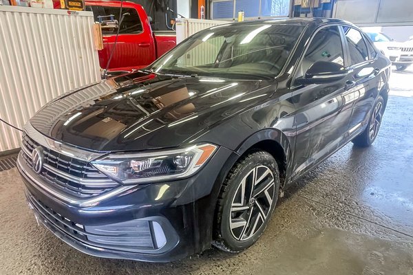 Jetta HIGHLINE AUTO *TOIT* NAV CUIR SIÈGES CHAUF CARPLAY