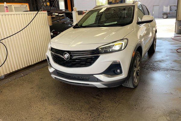Encore GX ESSENCE AWD *TOIT* SIÈGES CHAUF HAYON ELEC CARPLAY