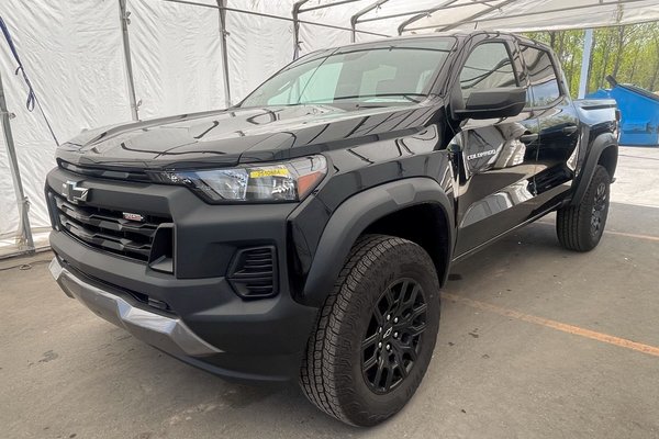 Colorado TRAIL BOSS CREW 4X4 *GR REMORQ* CARPLAY *BAS KM*