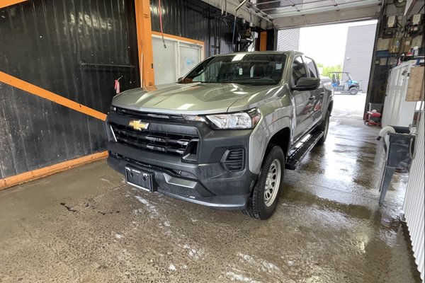 Colorado WT CREW 4X4 *NAV* CARPLAY DIFF AUTO BLUETOOTH WIFI