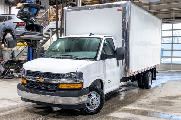 Express Cutaway 4500 WT 177''