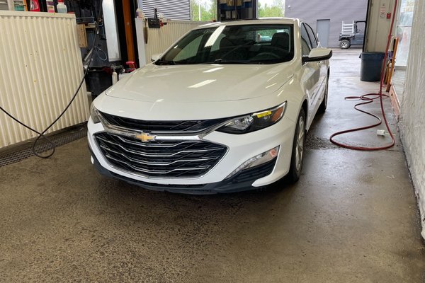 Malibu LT TRUE NORTH AUTO *TOIT* SIÈGES CHAUFF CARPLAY