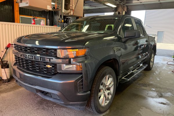 Silverado 1500 CUSTOM CREW 4X4 V8 *GR VALEUR* MARCHE PIED CARPLAY