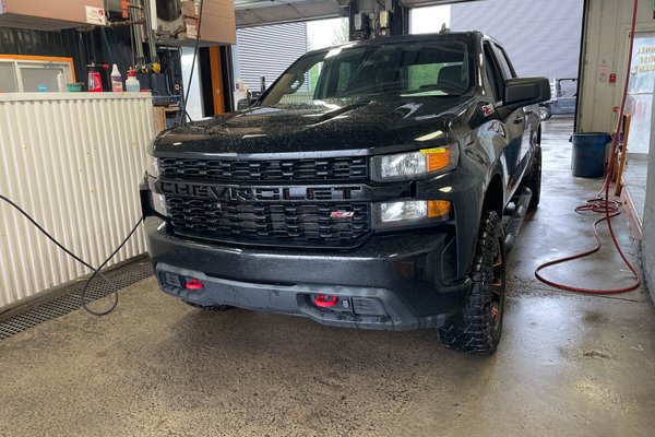 Silverado 1500 CUSTOM TRAIL BOSS CREW 4X4 V8 *CARPLAY* WIFI USB