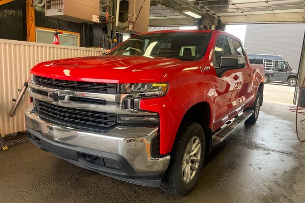 Silverado 1500 LT Z71 CREW V8 4X4 *SIEGES CHAUF* GR. REMORQ *BED