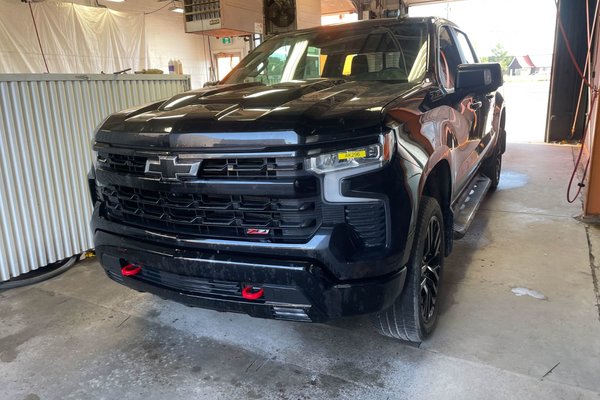 Silverado 1500 LT TRAIL BOSS CREW 4X4 V8 *TOIT* CUIR BOSE CARPLAY