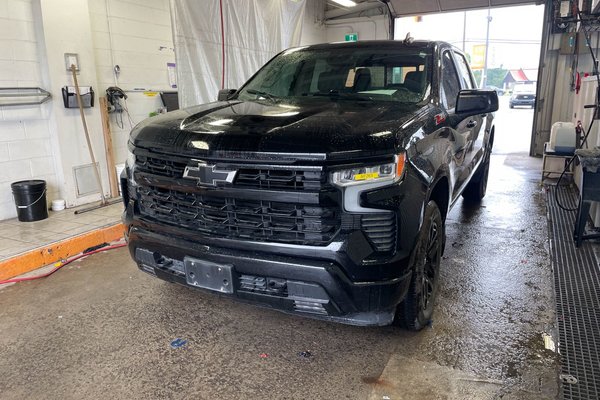 Silverado 1500 RST Z71 CREW 4X4 V8 *NAV* CUIR SIÈGES CHAUF BOSE