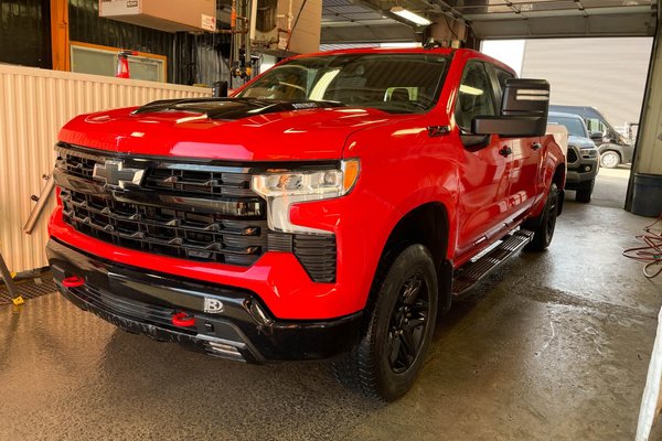 Silverado 1500 LT TRAIL BOSS CREW 4X4 *DIESEL* BOSE *GR. REMORQ