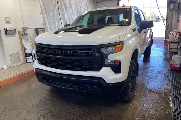 Silverado 1500 CUSTOM TRAIL BOSS CREW 4X4 V8 *BEDLINER* CARPLAY
