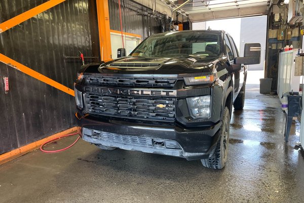 Silverado 2500HD CUSTOM CREW 4X4 DIESEL *BEDLINER* *PNBV 9900