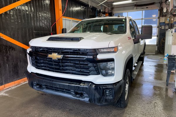 Silverado 2500HD WT Z71 CREW 4X4 V8 *BOITE 8 PI* *PNBV 9900 CUIR