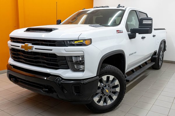 Silverado 2500HD CUSTOM CREW 4X4 DIESEL *BEDLINER* *PNBV 9900*