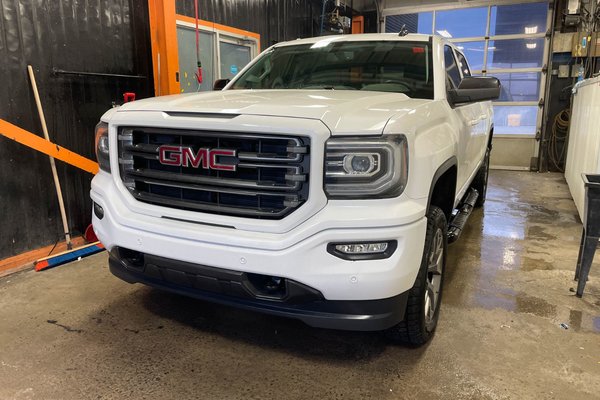 Sierra 1500 SLT CREW 4X4 V8 *TOIT* NAV CUIR SIÈGES CHAUFF BOSE