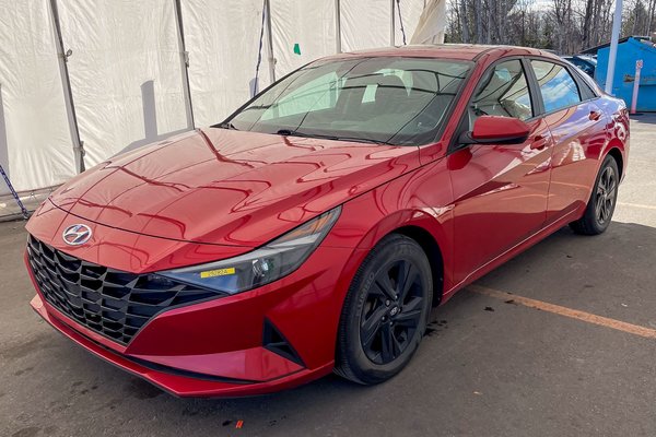 Elantra PREFERRED AUTO *TOIT* CARPLAY SIÈGES CHAUFF USB