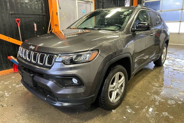 Compass NORTH 4X4 *NAV* SIÈGES CHAUFF HAYON ELECT CARPLAY