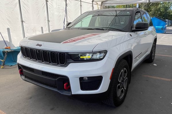 Grand Cherokee TRAILHAWK 4X4 *TOIT* NAV SIÈGES VENT HAYON ELECT