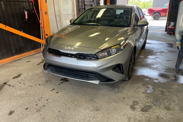 Forte EX AUTO *SIÈGES / VOLANT CHAUFF* CARPLAY ALERTES