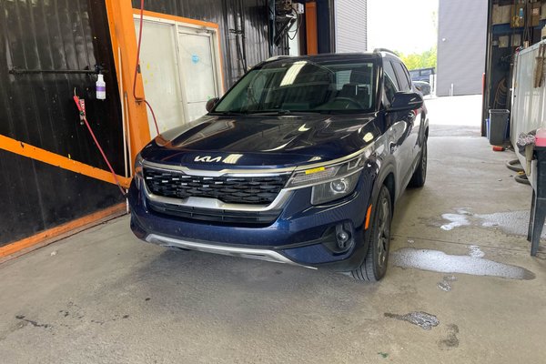 Seltos EX PREMIUM AWD *TOIT* SIÈGES CHAUF CARPLAY ALERTES