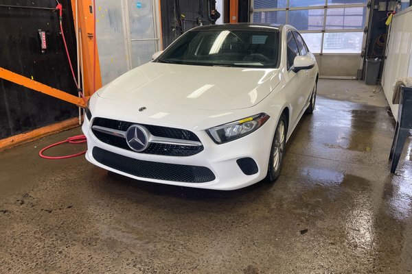 A-Class A 220 4MATIC *TOIT* CUIR SIÈGES CHAUFF CARPLAY USB