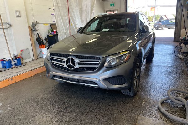 GLC 300 4MATIC *TOIT* NAV CUIR SIÈGES CHAUFF