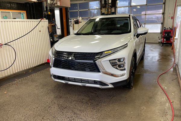 Eclipse Cross SE AWD *SIÈGES / VOLANT CHAUF* HAYON ELECT ALERTES