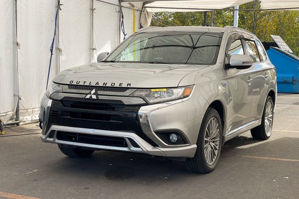 OUTLANDER PHEV SEL AWD *TOIT* CHARGE RAPIDE SIÈGES CHAUF ALERTE