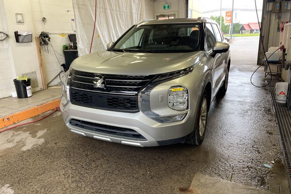Outlander Plug-In Hybrid SEL AWD *TOIT* NAV CAM 360 SIÈGES CHAUFF REG ADAPT