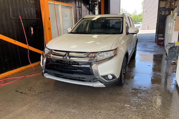 Outlander ES AWD *TOIT* CUIR SIÈGES CHAUF CAM 360 ALERTES