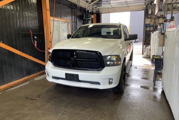 1500 Classic NIGHT EDITION 4X4 *CARPLAY* BLUETOOTH USB