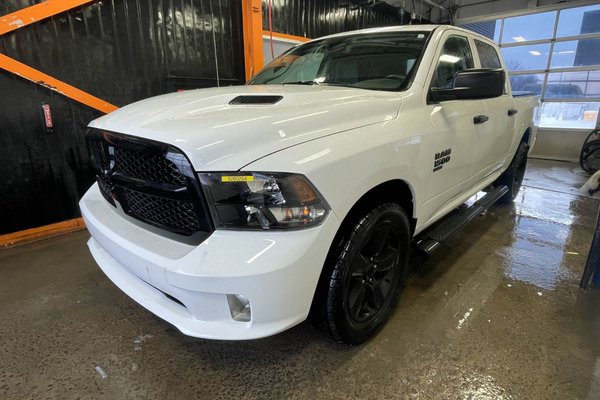 1500 Classic EXPRESS CREW 4X4 *SIÈGES / VOLANT CHAUFF* CARPLAY