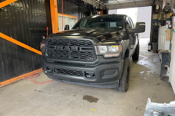 2500 TRADESMAN CREW 4X4 DIESEL *LEVEL 2* *PNBV 9900*