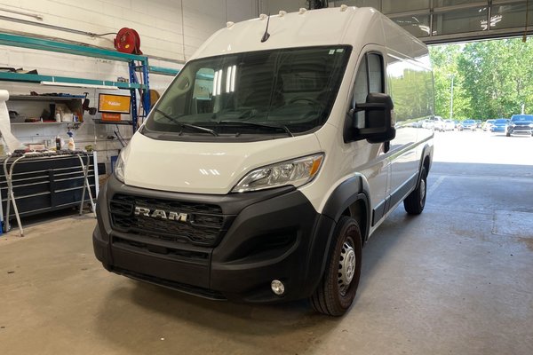 ProMaster Cargo Van TRADESMAN 2500 HIGH ROOF *136 WB* CARPLAY