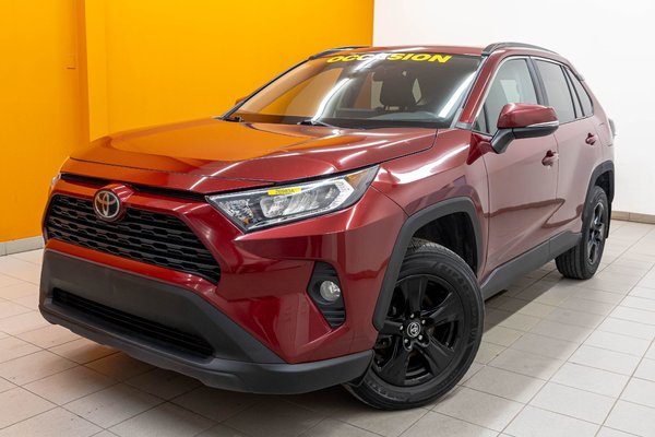 RAV4 XLE AWD *TOIT* HAYON ÉLEC GR SÉCURITÉ SIÈGES CHAUF