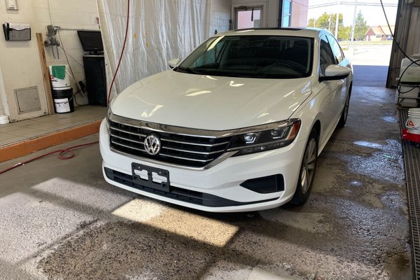 Passat HIGHLINE AUTO *TOIT* CARPLAY SIÈGES CHAUFF ALERTES