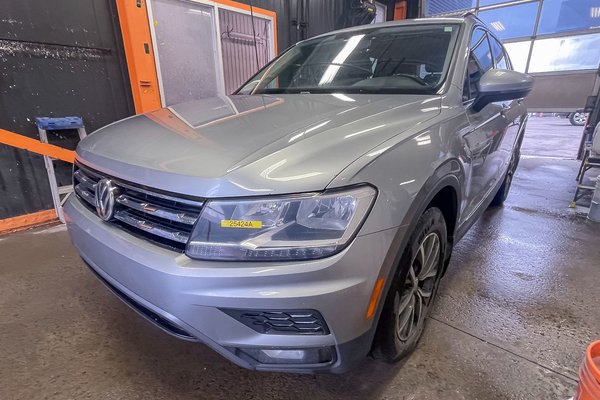 Tiguan COMFORTLINE 4MOTION *TOIT* SIÈGES CHAUF ALERTE A/C