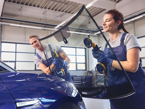 Get A New Windshield Installed & Receive Complimentary Wiper Blades