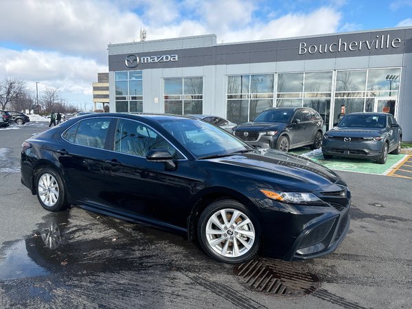 Toyota Camry SE, NIGHT SHADE CARPLAY,SIÈGES CHAUFFANT 2024